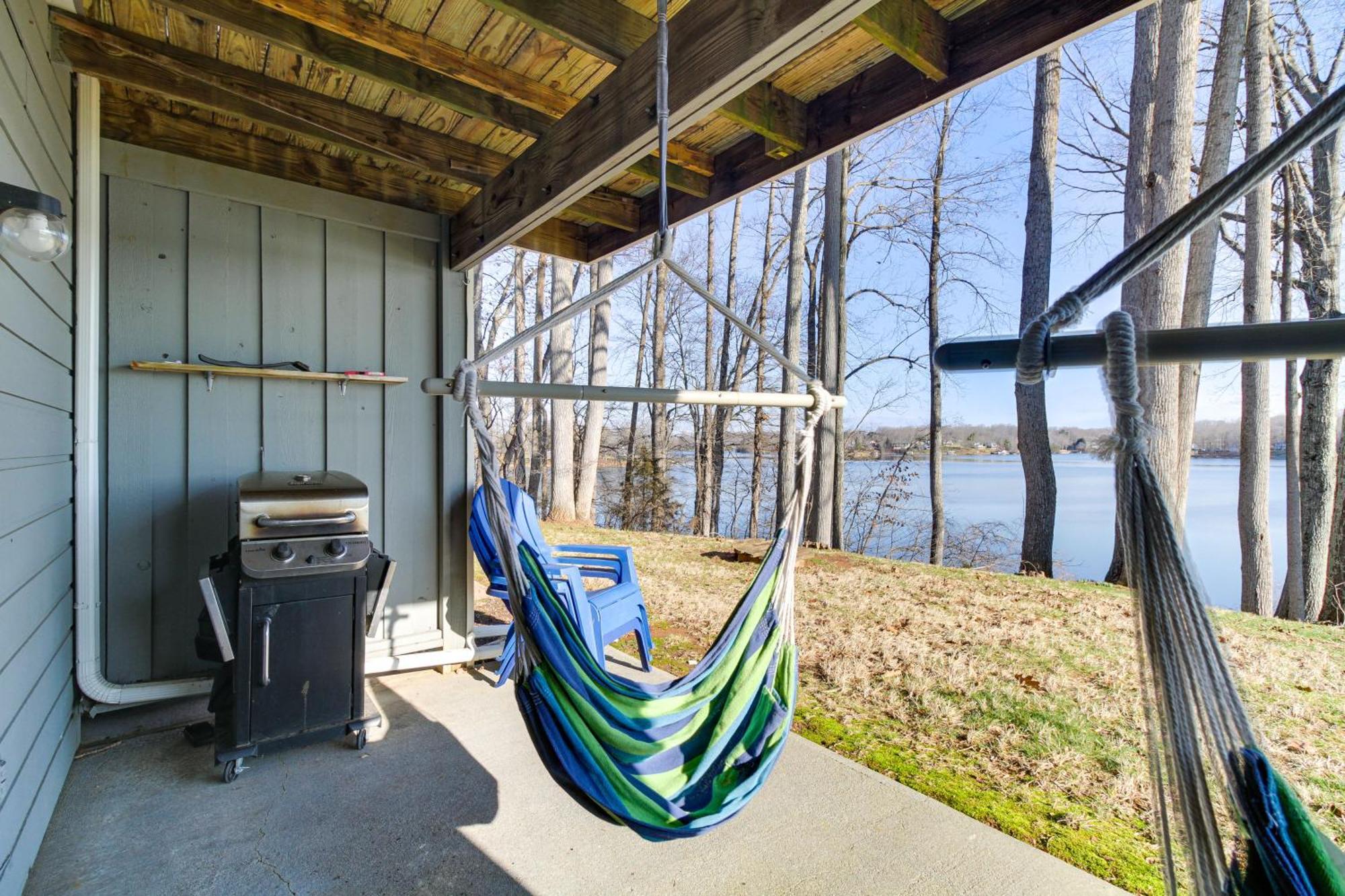Lakefront Moneta Home With Community Boat Dock! Zewnętrze zdjęcie
